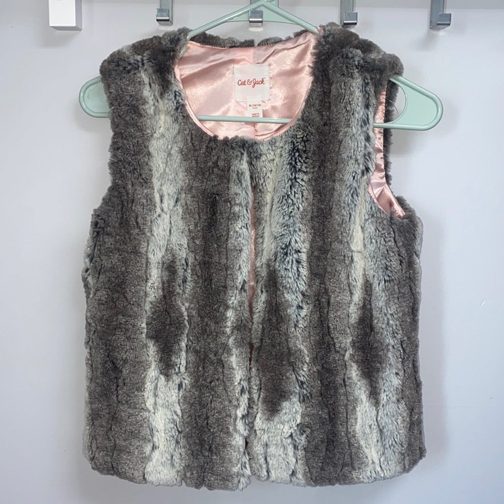 Cat & Jack Faux Fur Vest with Silk Pink Lining Girls Size 14/16